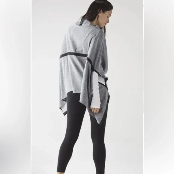 Lululemon Vinyasa Scarf Rulu Parallel Stripe Pigment Gray Heathered Black - Picture 2 of 5